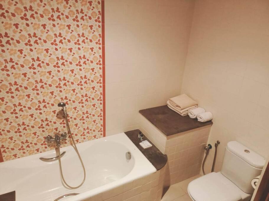 Tres Bel Appartement Idealement Place 拉马萨 外观 照片